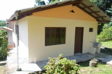 Casas - rea do Terreno 636 M; Residncia Mista; rea Construda 140 M;  Document